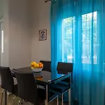 Laki's Place كراني