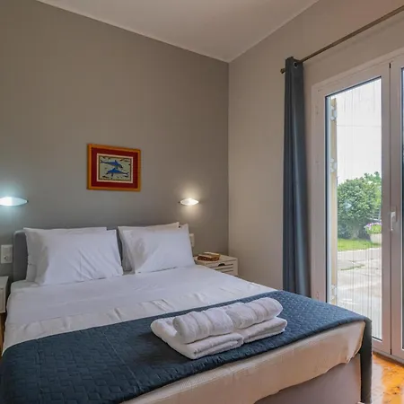 Lägenhet Laki's Place Chrani